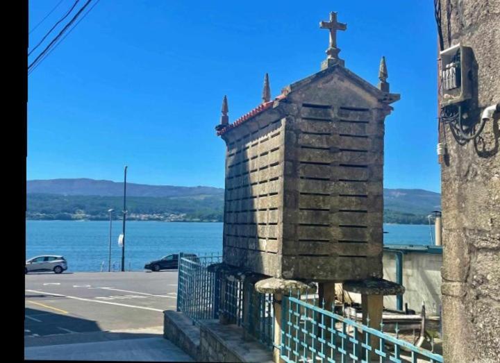 Appartement Atico Con Vistas A La Ria De Arosa à Rianjo Extérieur photo
